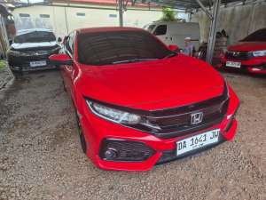 Jual bekas honda civic turbo hatchback at matic 2018,lokasi di Jakarta