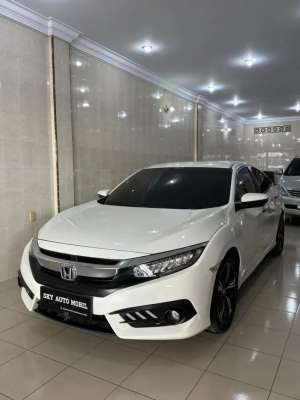Jual bekas Honda Civic Turbo Sedan AT Putih 2017,lokasi di Medan Kota