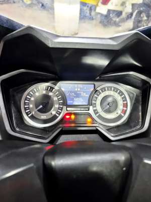 Jual bekas Honda Forza 250cc matic gede fitur modern mewah.Anugerah motor rungkut,lokasi di Surabaya Kota
