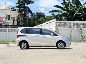 Jual bekas HONDA FREED 1.5 SD 2012,lokasi di Jakarta Barat