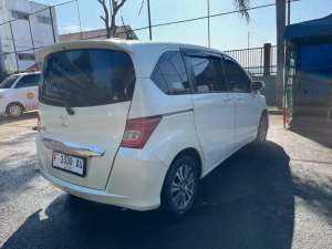 Jual bekas Honda Freed 2010 Bensin,lokasi di Bandung Kota