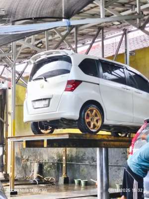 Jual bekas Honda Freed 2010 Bensin,lokasi di Jakarta Utara