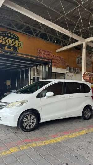 Jual bekas Honda Freed 2013 Bensin,lokasi di Denpasar Kota