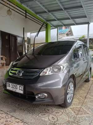 Jual bekas Honda freed 2015 E psd matik,lokasi di Banjarmasin Kota