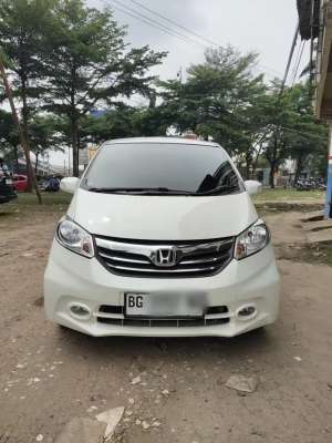 Jual bekas Honda Freed E AT 2014,lokasi di  