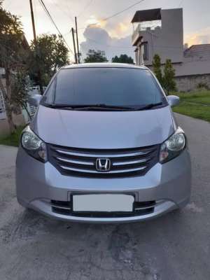 Jual bekas Honda Freed E PSD 20092010,lokasi di Medan Kota