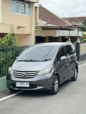 Jual bekas Honda Freed E PSD 2010,lokasi di Malang Kota