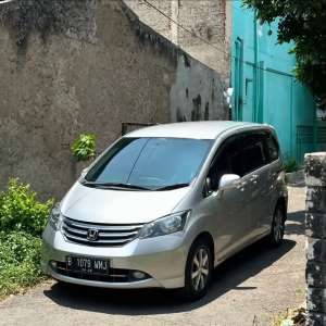 Jual bekas HONDA FREED E PSD 2012,lokasi di Tangerang Kota