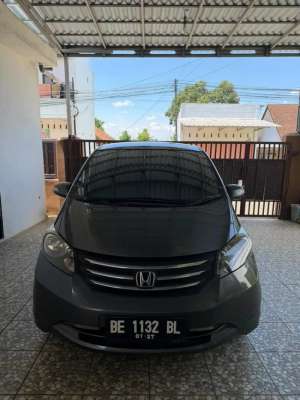 Jual bekas Honda Freed PSD 2012 - Abu Police MulusTerawat,lokasi di Bandar Lampung Kota