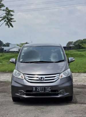 Jual bekas Honda Freed PSD AT. 2015. Pjk Panjang. Last Edition. istimewa,lokasi di Surakarta Kota