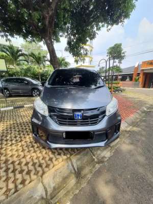 Jual bekas Honda Freed S AT 2013,lokasi di Bekasi Kota
