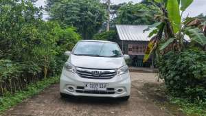 Jual bekas Honda Freed SD 2014 AT Matic Ganjil,lokasi di Depok Kota