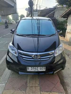 Jual bekas Honda freed sd ac double 2013,lokasi di Jakarta Timur