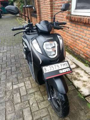 Jual bekas Honda Genio Fabulous New 2023 Ban Donat Mulus Pajak On,lokasi di Tangerang Selatan Kota