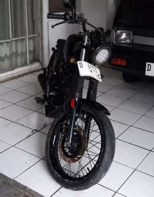 Jual bekas HONDA GL 125 CUSTOM JAPSTYLE BOBBER,lokasi di Bandung Kota