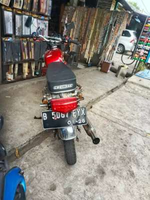 Jual bekas Honda GL100 Red modifikasi CB,lokasi di Bekasi Kab.