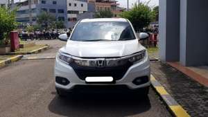 Jual bekas Honda HR-V 1.5L E CVT 2021 putih,lokasi di Jakarta DKI
