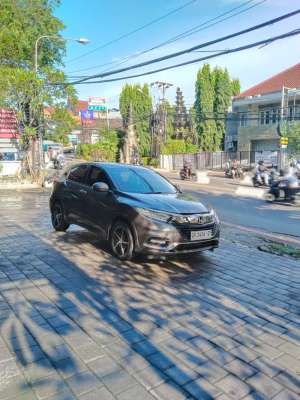 Jual bekas HONDA HR-V PRESTIGE 2019 SUNROOF ASLI BALI,lokasi di Denpasar Kota