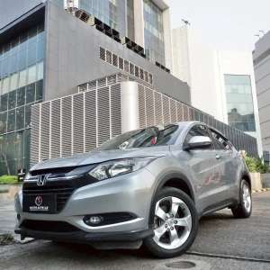 Jual bekas HONDA HRV 1.5 E CVT AT 2017 KM 66RB SILVER PEMAKAIAN 2018,lokasi di Jakarta Timur