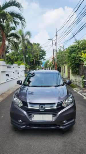 Jual bekas Honda HRV 1.5 E CVT 2015,lokasi di Jakarta Timur
