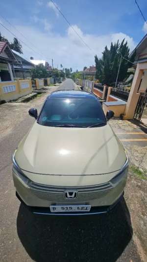 Honda hrv 1.5 SE CVT TWO TONE , tersedia melalui melalui situs Olx
