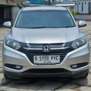 Jual bekas Honda Hrv 2015 E AT Istimewa km 70 ribuan tgn 1 dari baru pajak pjg,lokasi di Jakarta Barat