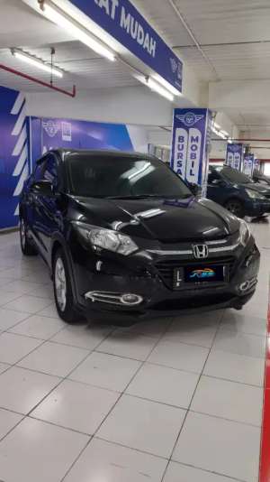 Jual bekas Honda HRV 2017 1.5 E MATIC DP 10JT KREDIT,lokasi di Surabaya Kota