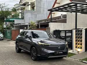 Jual bekas Honda HRV 2023 SE Sensing AT Matic Istimewa non prestige,lokasi di Depok Kota