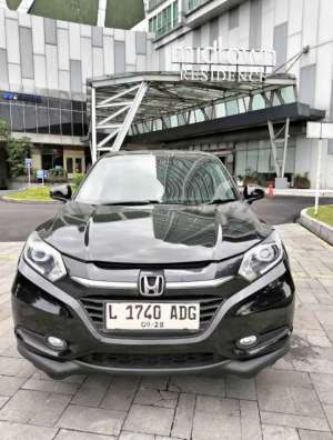 Jual bekas HONDA HRV E CVT 2018 HITAM MURAH MOBIL BERKUALITAS,lokasi di Surabaya Kota