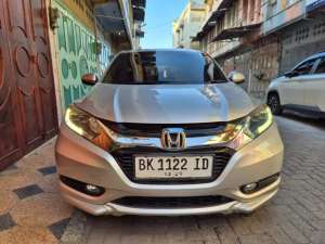 Jual bekas HONDA HRV PRESTIGE 1.8 AT 2015,lokasi di Medan Kota