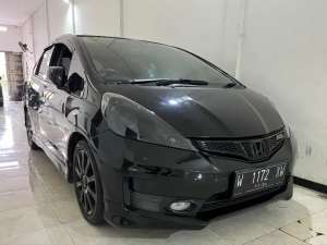 Jual bekas HONDA JAZZ 1.5 RS 2013 MANUAL,lokasi di Surabaya Kota