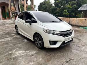 Jual bekas Honda Jazz 1.5 RS 2014 Plat AG Alan mobil bekas sekoto kediri,lokasi di Kediri  Kab.