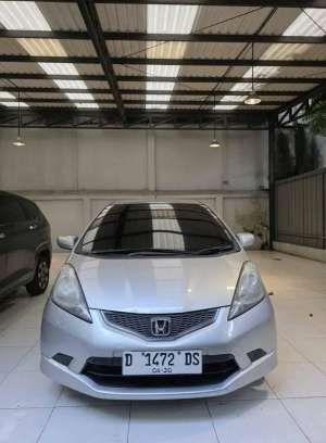 Jual bekas Honda Jazz 1.5 RS AT Matic 2010 ASTINA MOBIL Jazz E CVT No Yaris,lokasi di  