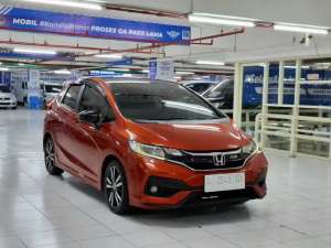 Jual bekas HONDA JAZZ 1.5 RS GK5 2017 CVT MATIC,lokasi di Surabaya Kota