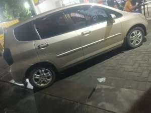 Jual bekas Honda Jazz 2004 Bensin,lokasi di Sidoarjo  Kab.