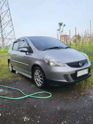 Jual bekas Honda Jazz 2010 Bensin,lokasi di Malang Kab.