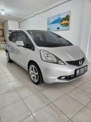 Jual bekas HONDA JAZZ 2011 AT,lokasi di Pekanbaru Kota