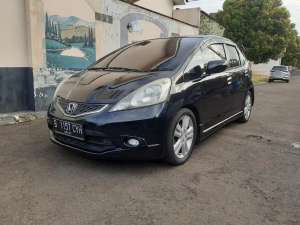 Jual bekas Honda Jazz 2011 Bensin,lokasi di Depok Kota