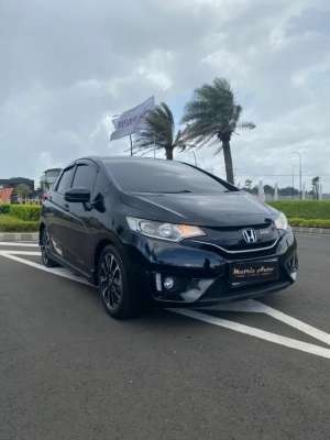 Jual bekas Honda Jazz 2017 Bensin,lokasi di Tangerang Kota