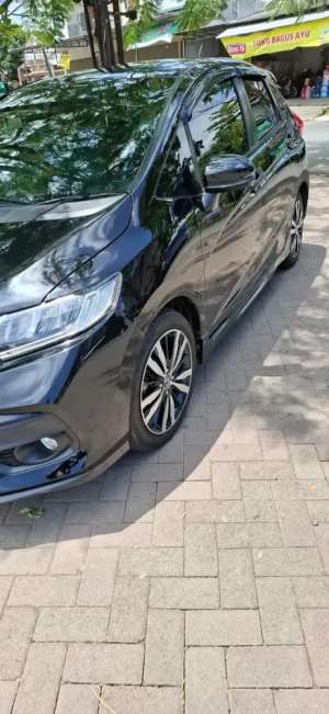 Jual bekas Honda Jazz 2020 Bensin,lokasi di Semarang Kota