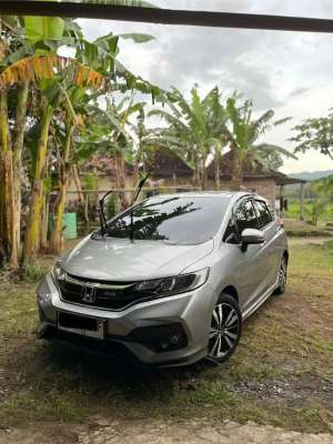 Jual bekas Honda jazz gk5 2018 facelift pajak baru,lokasi di Bantul Kab.