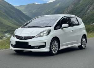 Jual bekas Honda Jazz RS 1.5Matic Terwat,lokasi di  ,Surabaya Kota