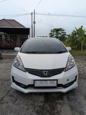 Jual bekas HONDA JAZZ RS AT 2012,lokasi di Purbalingga Kab.