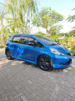 Jual bekas Honda jazz Rs AT ge8 low km antik 2009 terawat biru matic,lokasi di Bandung Kota