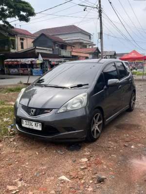 Jual bekas Honda jazz RS automatic,lokasi di Banjar Kab.