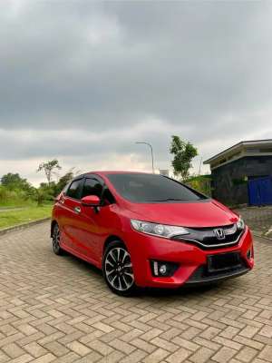 Jual bekas Honda Jazz RS automatic 2016 floating,lokasi di Malang Kab.
