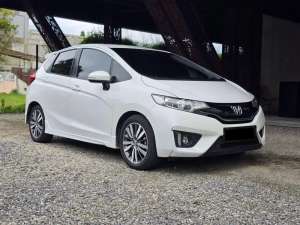 Jual bekas Honda Jazz RS CVT 2015 LOW KM,lokasi di Bandung Kota