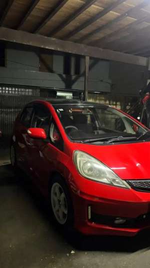 Jual bekas HONDA JAZZ RS MANUAL 2012,lokasi di Gowa Kab.