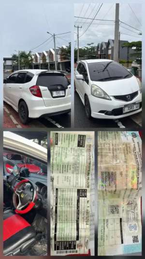 Jual bekas Honda Jazz RS matic 2009 putih,lokasi di Cirebon Kota