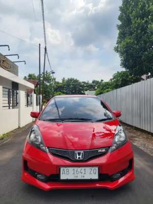 Jual bekas Honda Jazz Rs metik 2014,lokasi di Bantul Kab.